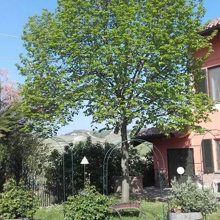 Cascina E&e 3* Костильоле-д'Астри